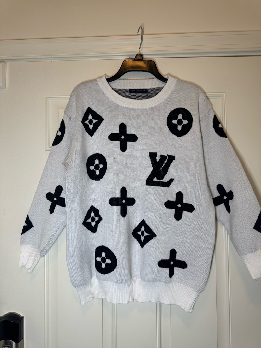 White and Black Crewneck Sweater. No Brand. Brand new.